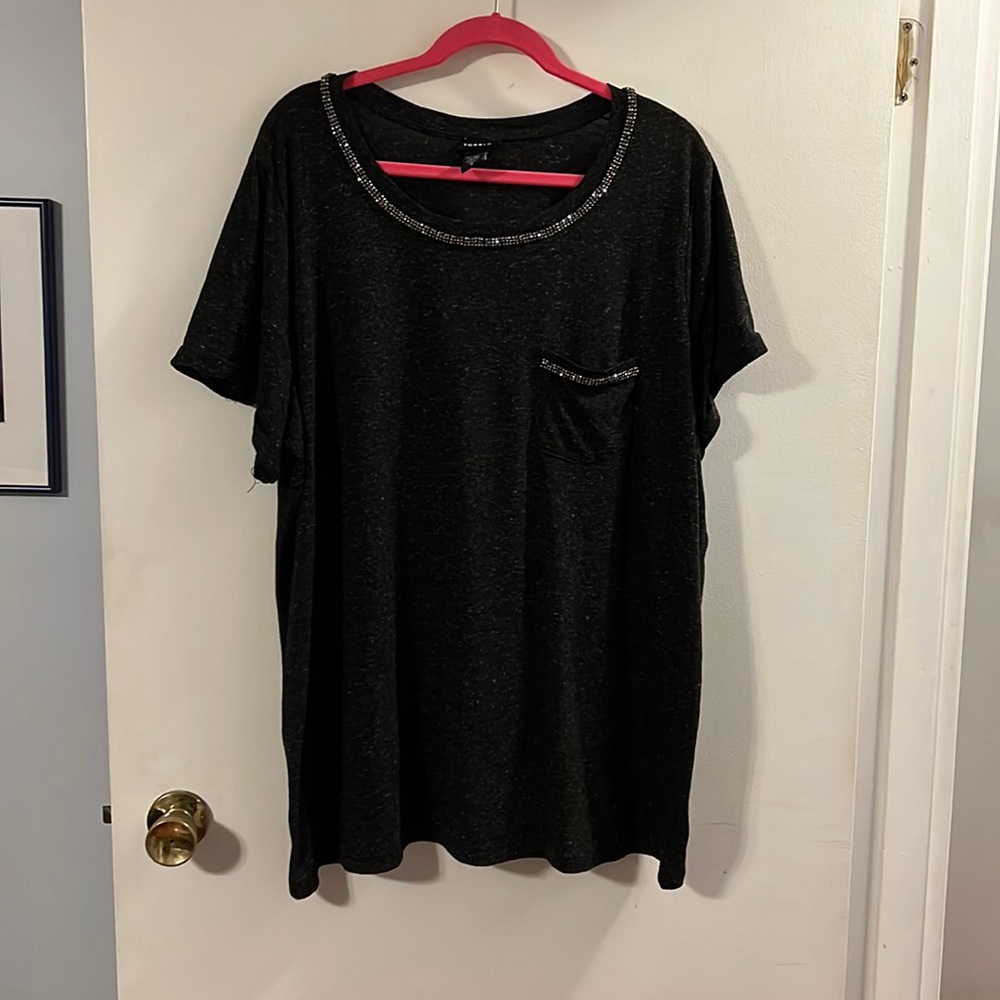 Torrid darkest gray tee w/rhinestone detail